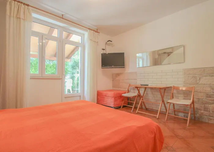 Viviana Damir A2 Apartman *